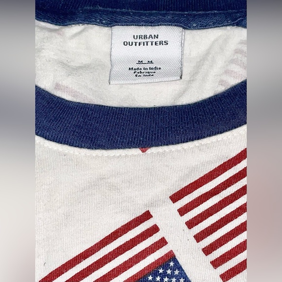 URBAN OUTFITTERS AMERICA TEE 🇺🇸 - Picture 3 of 5